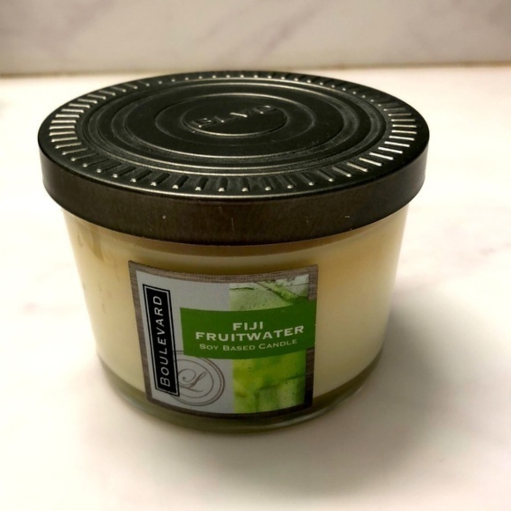 🔵 SALE 3/$25 BLVD SPA FIJI FRUITWATER SOY BASED CANDLE